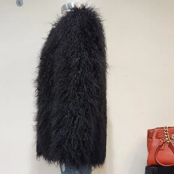 πUBER GORGE!πVTG 70s Vibe Boho Chic Black Faux Mongolian Lamb Fur Jacket - Picture 11 of 16